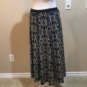 Maria Gabrielle Black & White Abstract Diamond Fit and Flare Pattern Skirt-2X